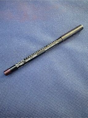 NYX Slim Lip Pencil in Currant